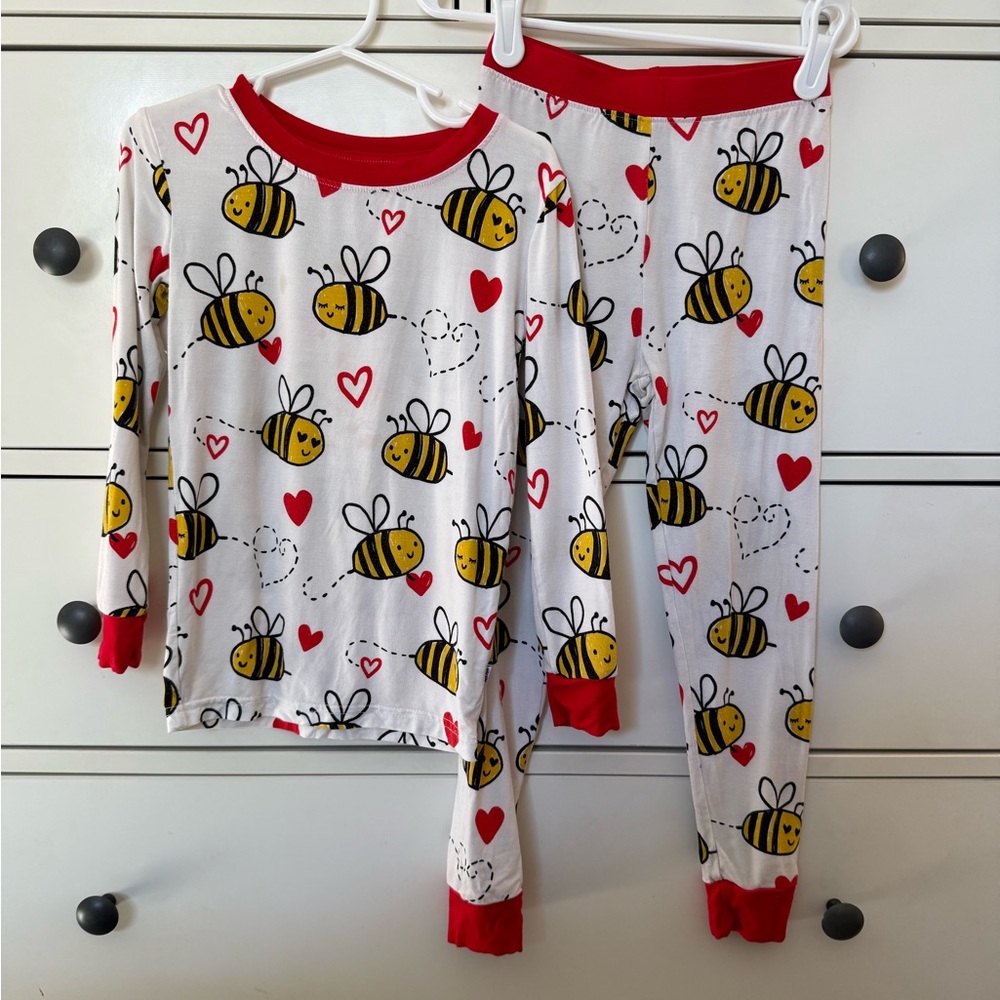 Little sleepies 2 piece-valentine bees